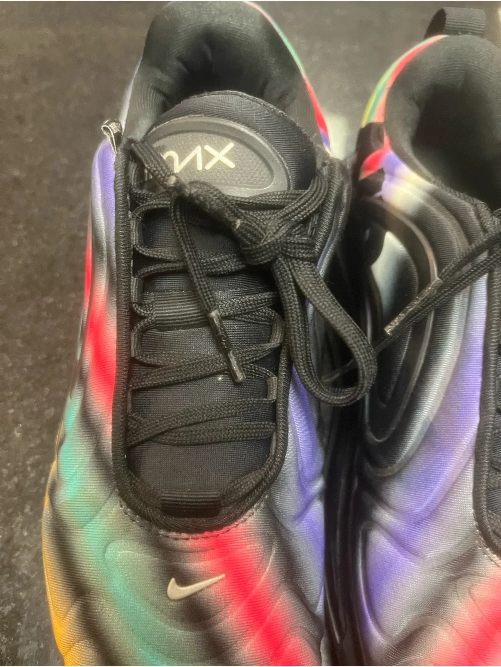 Nike sz 6.5y Nike Air Max 720